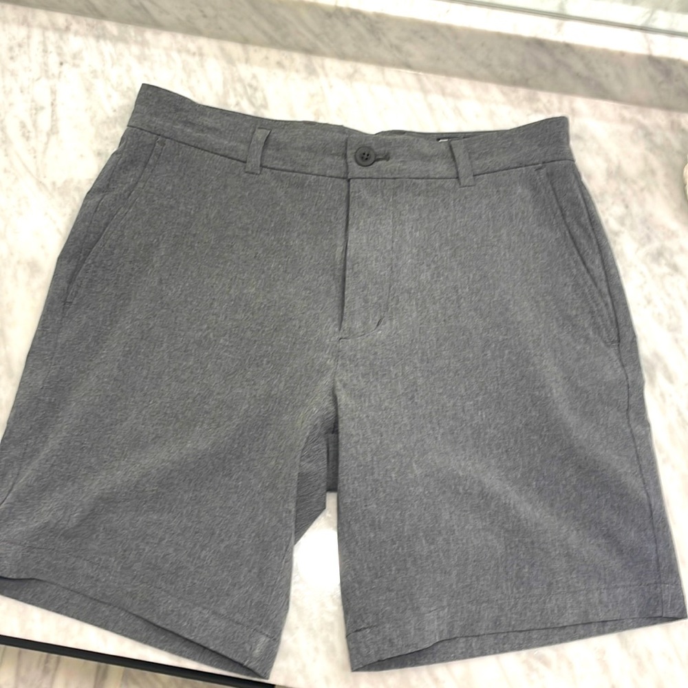 Vineyard Vines Breaker Performance shorts!